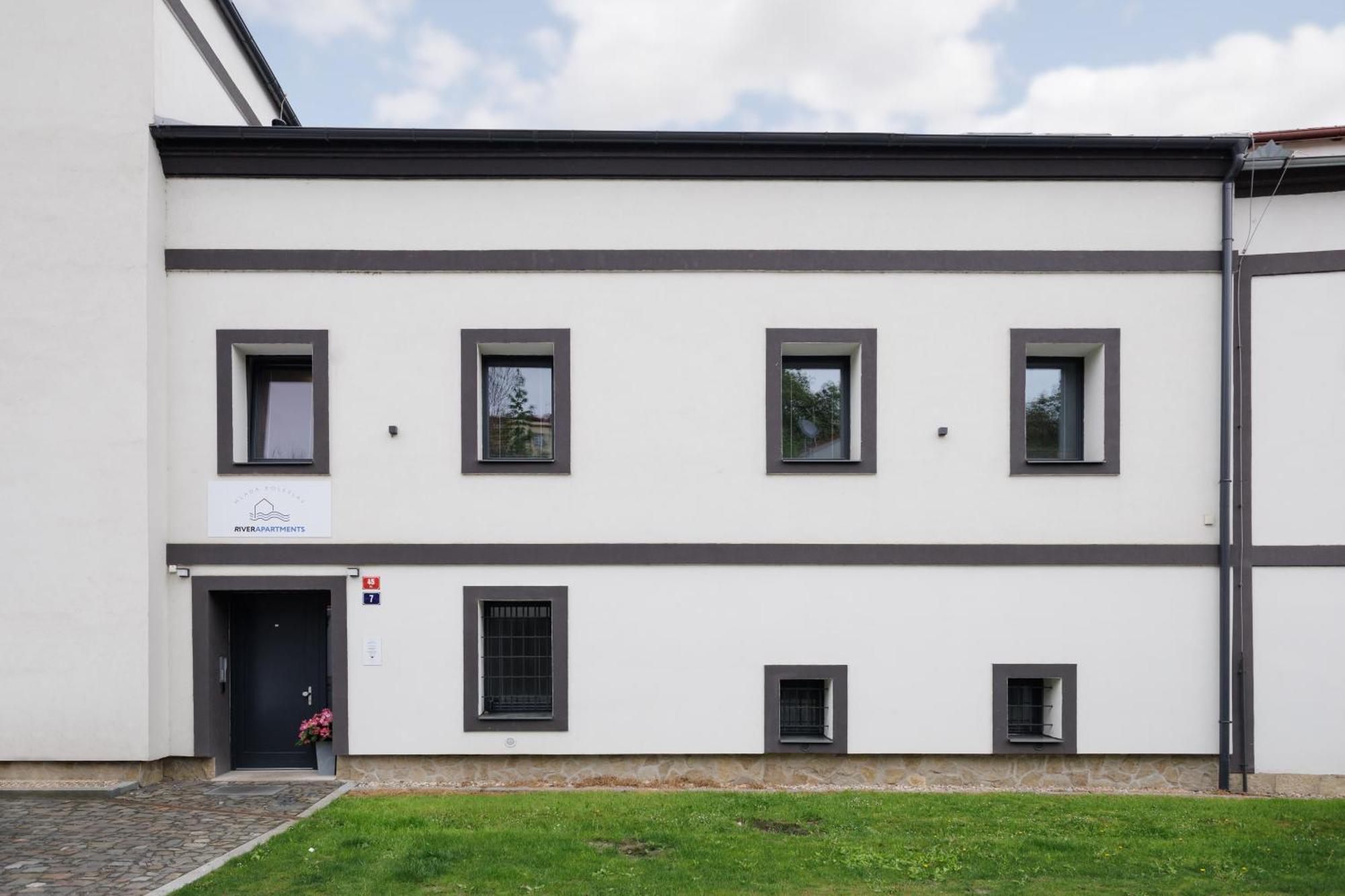 River Apartments Mlada Boleslav Ngoại thất bức ảnh