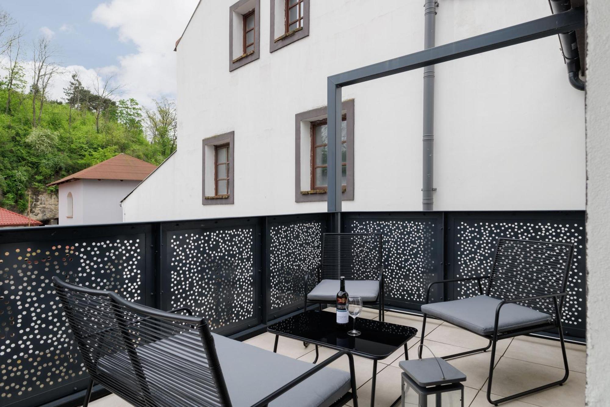 River Apartments Mlada Boleslav Ngoại thất bức ảnh